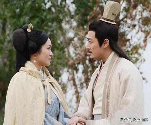 黄承彦和诸葛亮的故事，诸葛亮为什么要娶长相平庸的黄月英为妻呢