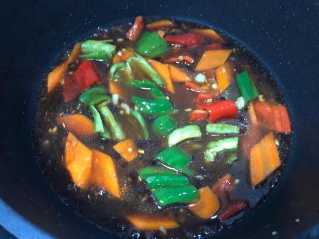 东北溜肉段的做法，东北溜肉段最正宗的做法（东北溜肉段：焦脆鲜香）