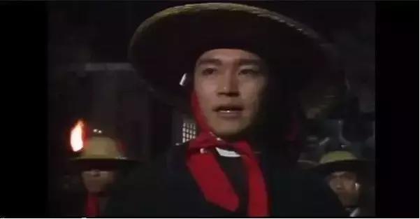 十大经典周星驰电影配角，周星驰曾为这20部影视剧跑龙套