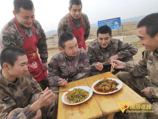 兵哥早安表情包，一组超萌兵哥哥表情包来袭