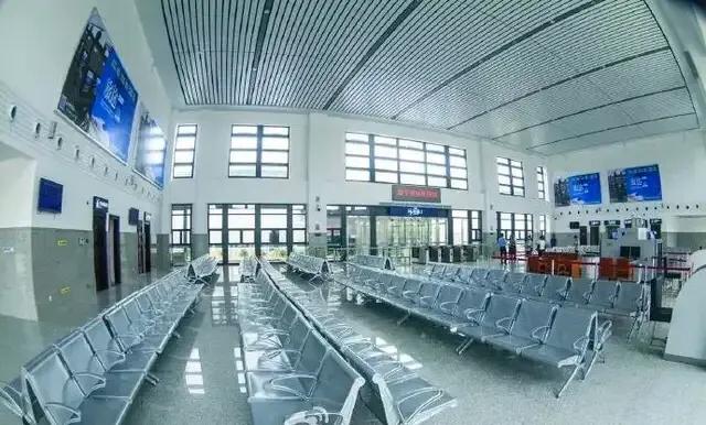 南宁有几个高铁站，广西南宁高铁站又叫什么站（广西还有个南宁西站高铁一等站）