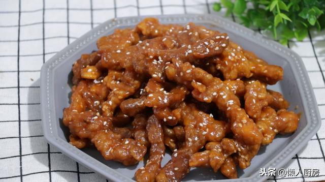 糖醋里脊肉的家常做法，家庭糖醋里脊肉的家常做法（大厨分享糖醋里脊的做法）