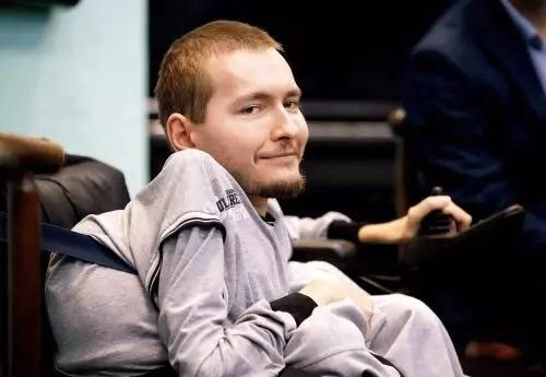 世界首例换头手术，全球第一例换头手术现在怎样了（世界首例换头“手术”宣布成功）