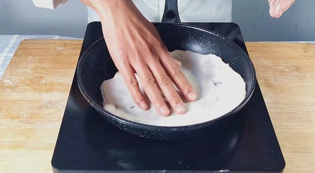 煎饼的家常做法酥脆又香，教你广式煎饼的家常做法