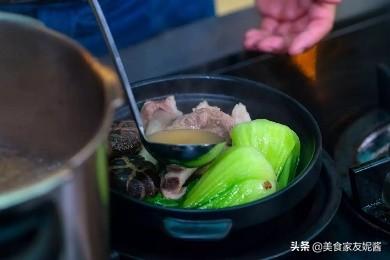 新加坡肉骨茶的正宗做法，大叔家的福建菜：新加坡肉骨茶