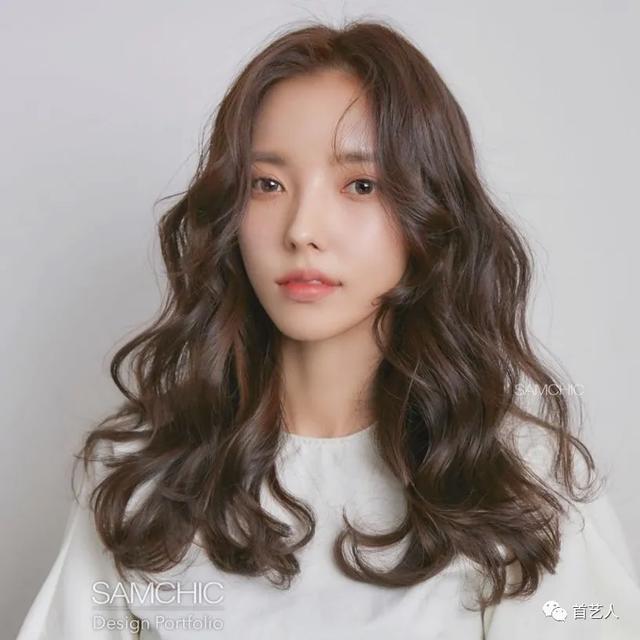 中短发烫发发型，2022流行中短发直发（中短发卷度推荐）