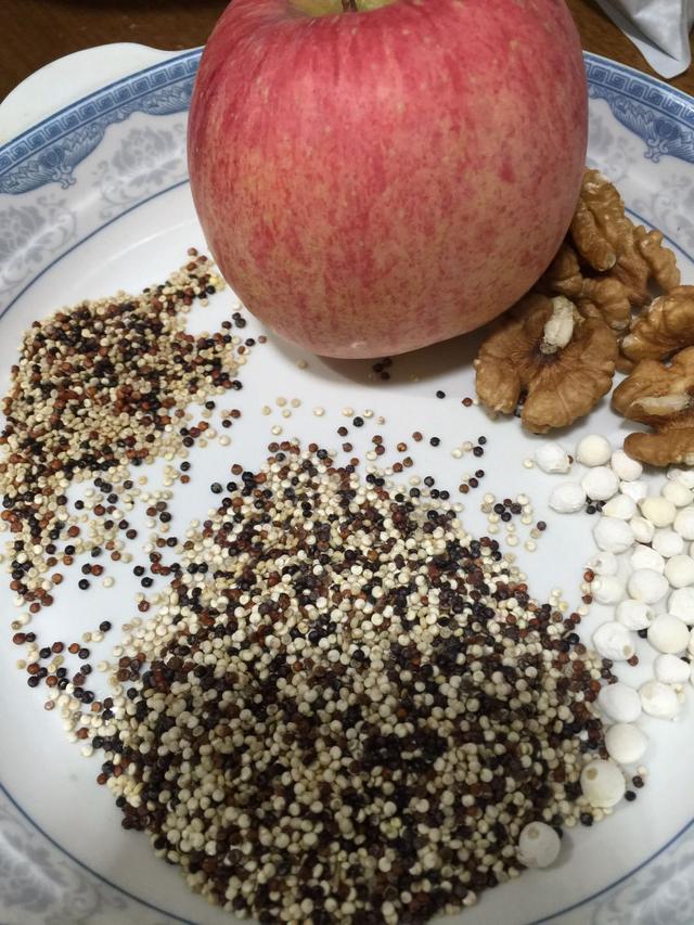 藜麦的作用与功效，藜麦的功效（藜麦作用和功效）