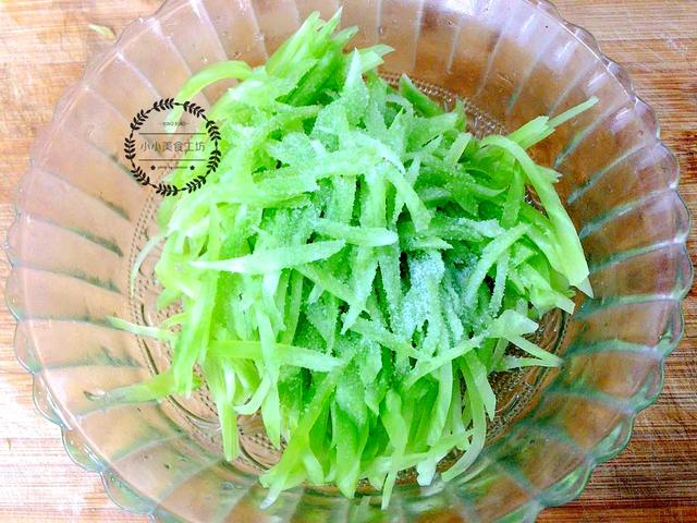 凉拌笋丝的做法，笋丝凉拌正宗做法（做出的#夏日开胃餐#凉拌笋丝越吃越香）
