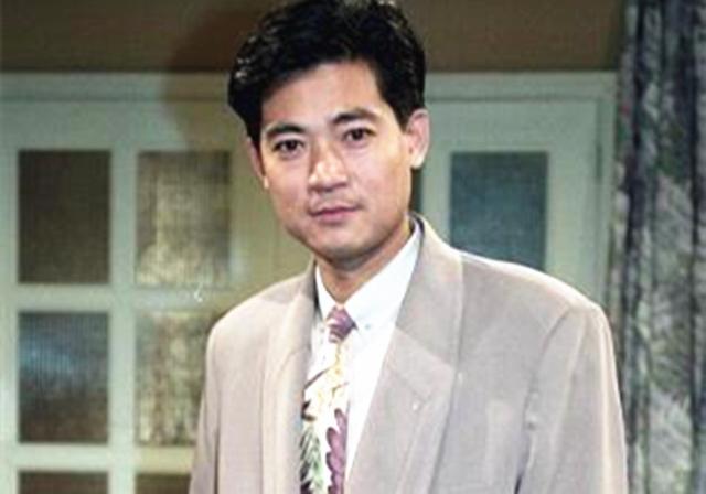 66岁老戏骨萧大陆被曝登记结婚，侯怡君身高（相差23岁被指“父女恋”）