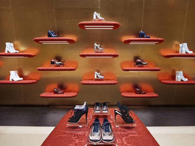 中性服装店设计高级感，这些时尚前卫的服装店设计