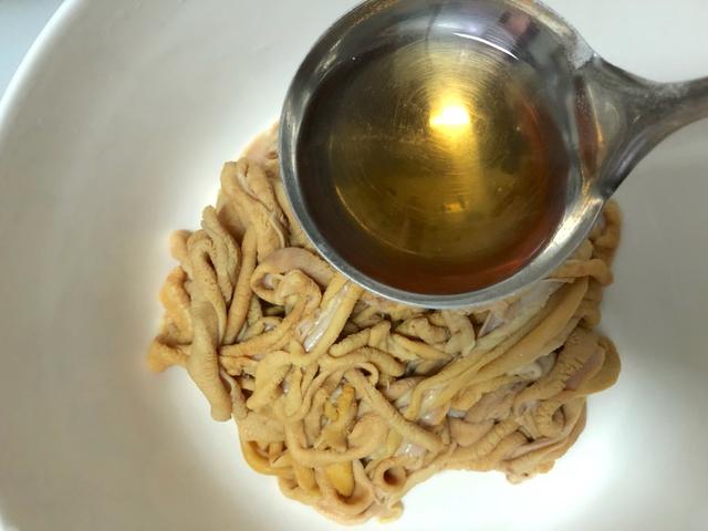 正宗麻辣鸭肠的做法大全，自己在家做麻辣鸭肠