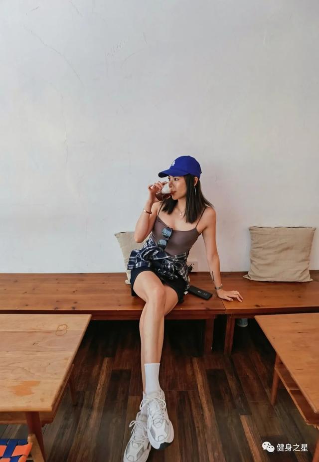 27歲的廣東女健身教練，身材健美有型，路上回頭率十足 街拍正妹 第14张