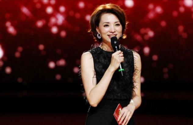 主持人董卿现在多大年龄，主持董卿旧照曝光