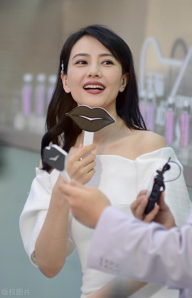 高圆圆情史大全，“风流女神”高圆圆狗血情史,五段感情遇三个渣男,35岁情归赵又廷