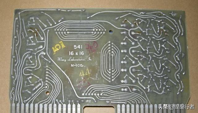 十位科学家获授勋章和荣誉称号，获得美国总统自由勋章