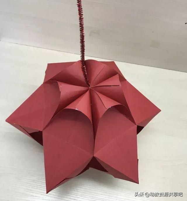 元宵节灯笼手工，做元宵节的灯笼手工简单又漂亮（元宵节必备纸艺小灯笼手工制作）