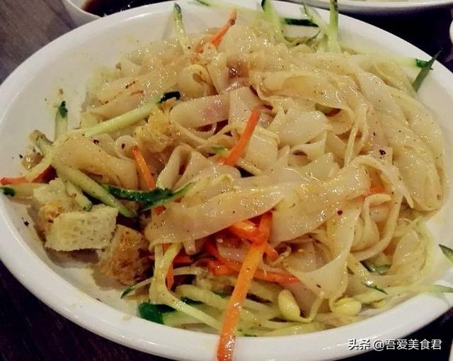 陕西凉皮的做法及调味方法，陕西最著名的两款凉皮配方