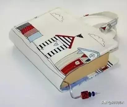 最新的包书皮方法，分享给孩子的包书皮经验