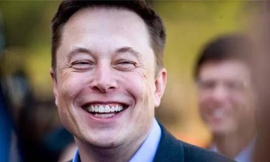 美国马斯克简历，马斯克个人简介及成功经历（12岁成学霸28岁成亿万富翁）