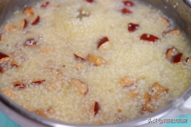 红枣小米粥的做法，红枣小米粥的10种食谱（它是一种具有较高营养价值的益智粥品）