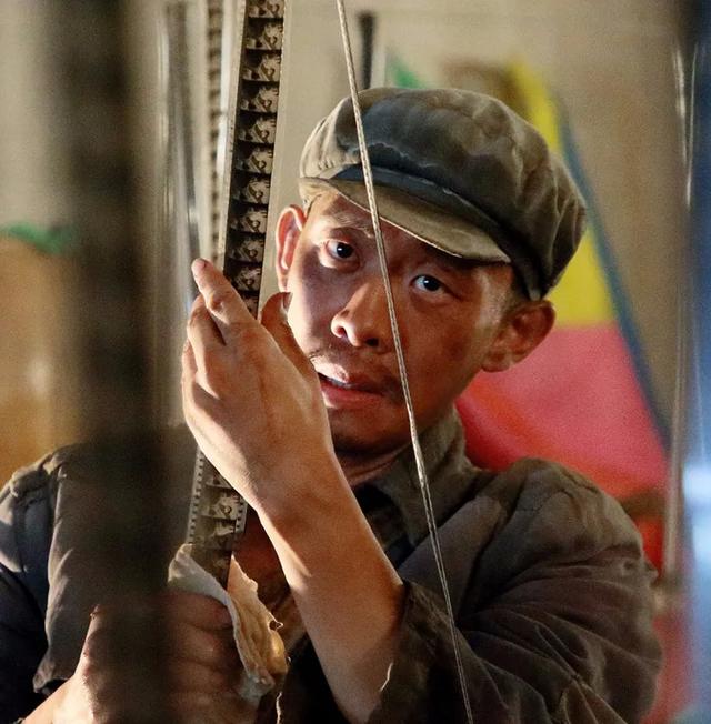 张艺谋刚出的电影有哪些，张艺谋连续拍出了三部电影