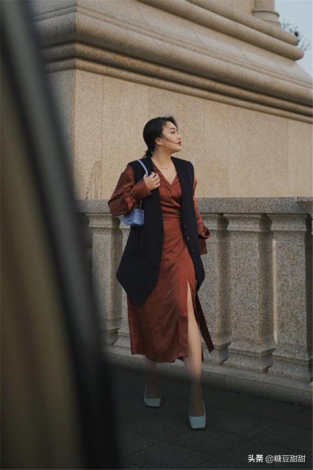 夏天胖子适合穿什么衣服，夏天对胖子来说