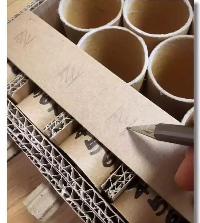 纸箱手工制作大全，纸箱手工制作大全环创（用纸箱就能做的5个桌面小游戏）