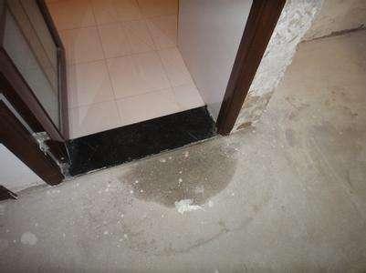 卫生间漏水防水最好的方法，多亏师傅细心提醒