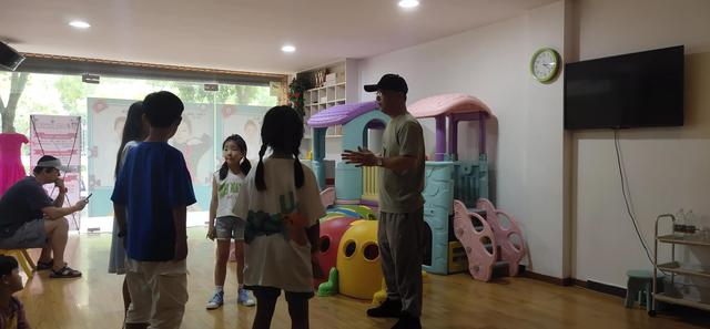 表演基础课怎么上，表演课发声及气息练习