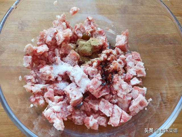 餃子皮別浪費了，教你4種創新吃法，皮脆餡香，上桌孩子們搶著吃 熱愛美食 第44张