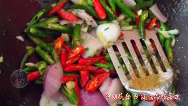 香辣鸭肠怎么炒，辣炒鸭肠这么做的味道才够正