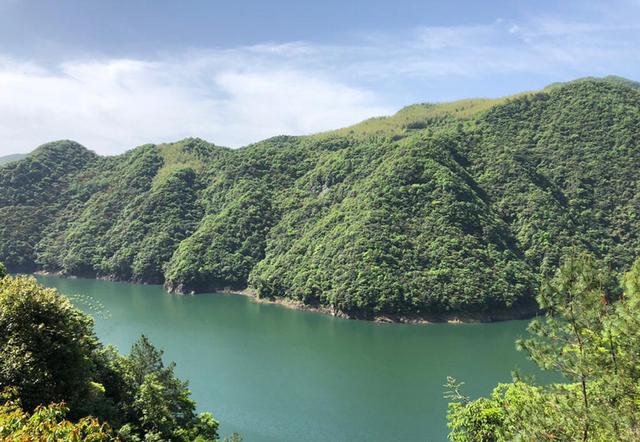 避暑徒步路线推荐，徒步溯溪原生态避暑圣地-浙东大峡谷