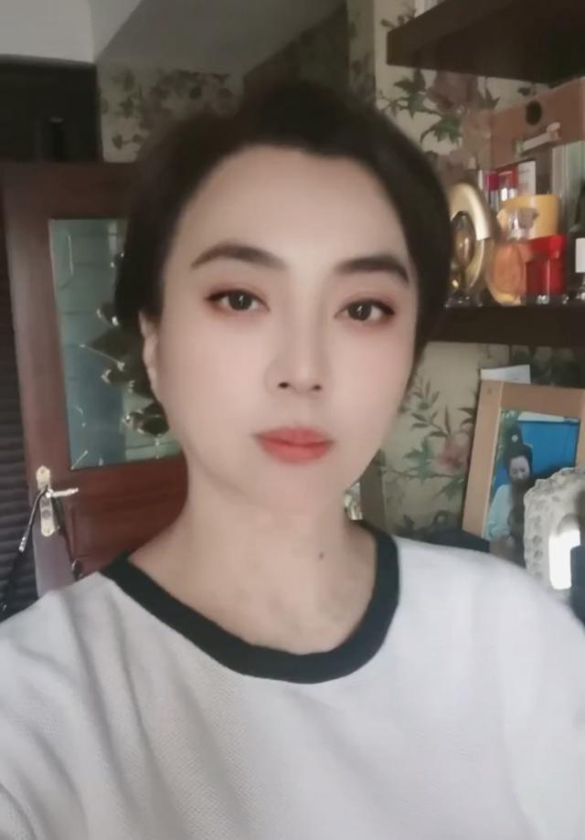 李玲玉是哪里人，李玲玉个人资料简介及家世图（听到《粉红色的回忆》会扑哧一笑）