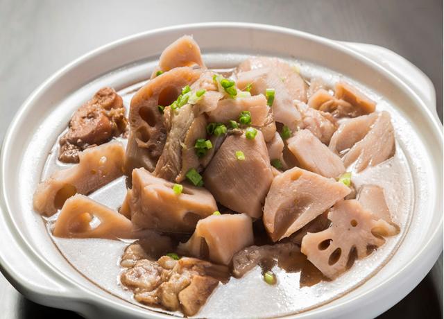 莲藕是根还是茎，莲藕可食用的部分是根还是茎（莲藕的孔洞太多）