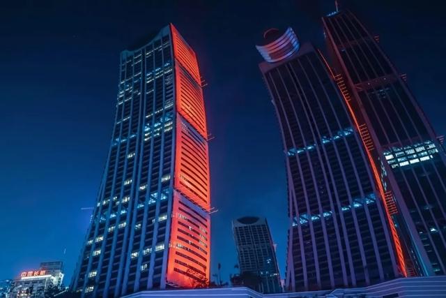 长江三峡豪华游轮黄金系列时间表，花费近2万元乘坐长江游轮