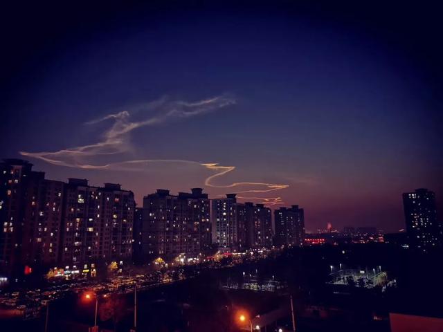 快舟一号火箭速度，龙状云刷屏这是快舟一号甲运载火箭尾迹