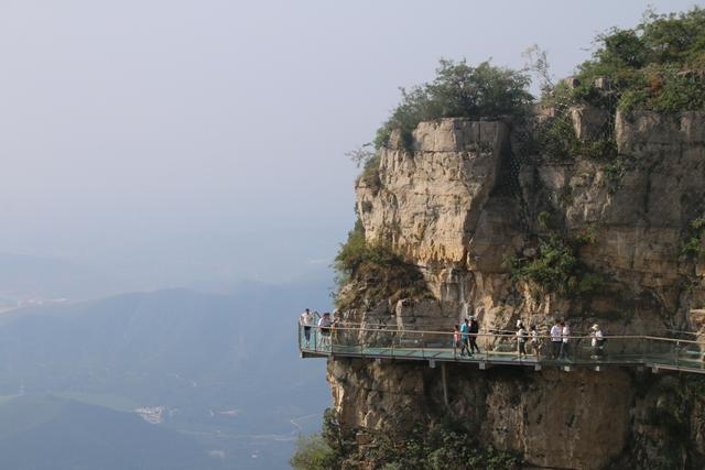 河南云台山玻璃栈道高度，带你体验河南玻璃栈道