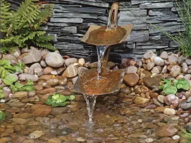 庭院水景观怎么设计，庭院中式元素—叠水