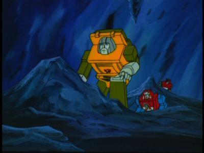 变形金刚2007，变形金刚07年大黄蜂（《变形金刚7》首曝照片）