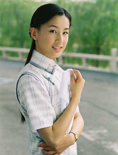 黄圣依拍过的电影，黄圣依有拍哪些电视剧（黄圣依：婚变风波后首露面）