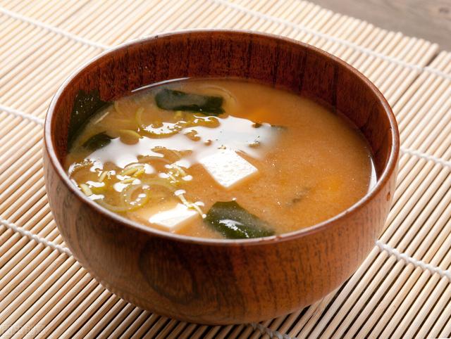 日本味增汤做法，健康营养的日本国汤