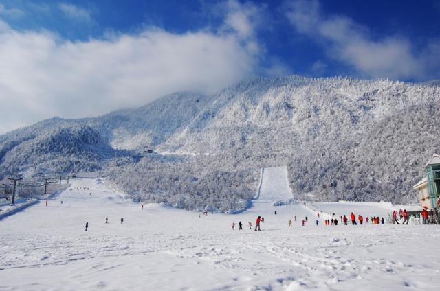 国内适合初学者滑雪的滑雪场，假期嗨起来