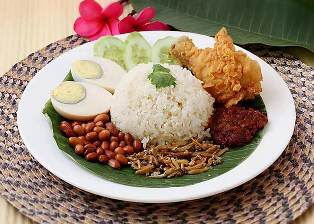 新加坡华人比例，现在新加坡华人的现状（新加坡华人占70%）