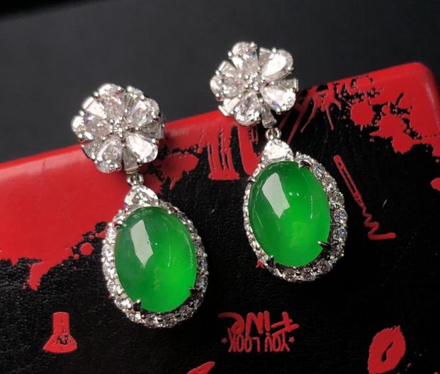 二手翡翠手镯到底能不能戴进去，二手翡翠手镯到底能不能戴