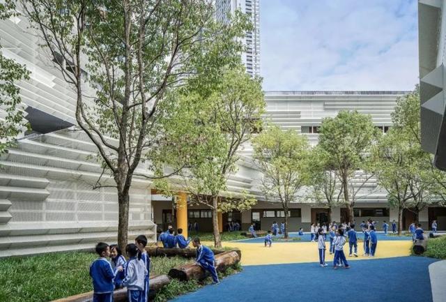 深圳南山外国语学校，深圳外国语学校哪所好（<集团>高级中学二类自主招生专项合格名单及专业合格分数线公示）