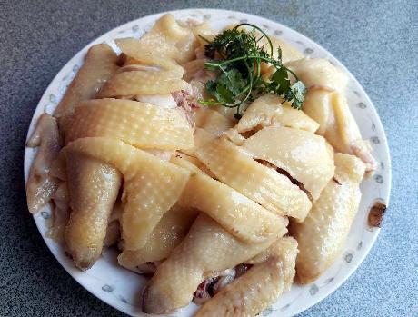 隔水蒸鸡怎么做又嫩又好吃，教你隔水蒸鸡做法