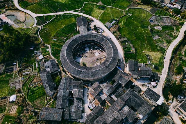 云水谣土楼和永定土楼哪个好，云水谣永定土楼哪个好玩（该去永定、南靖、还是华安）