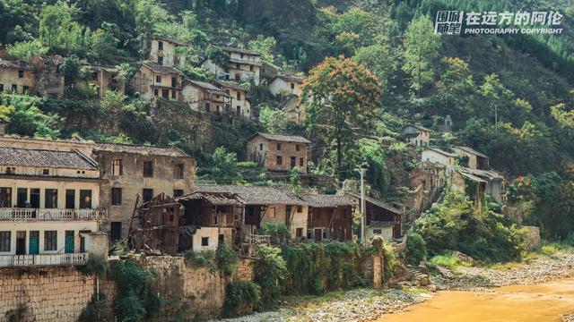 重庆环线自驾游最佳线路，5天打卡4座县城7个景点