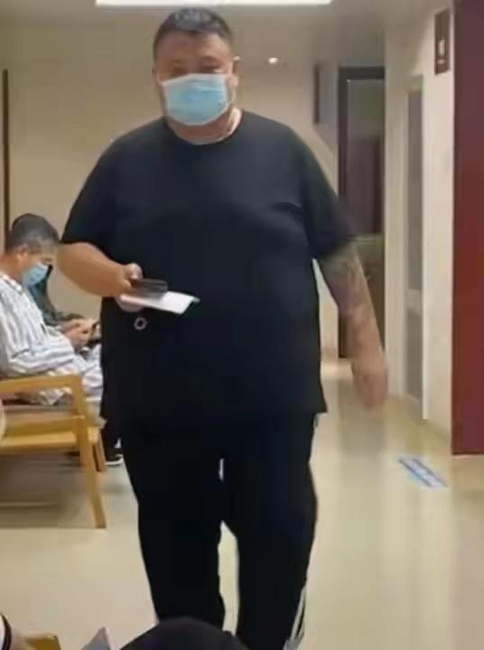 胳膊肥胖纹纹身(胳膊粗纹身好看吗)