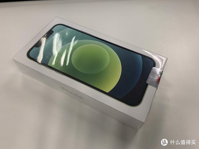 iphone12分冷暖屏么，暖屏让我心发慌